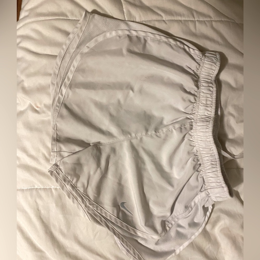 White nike shorts